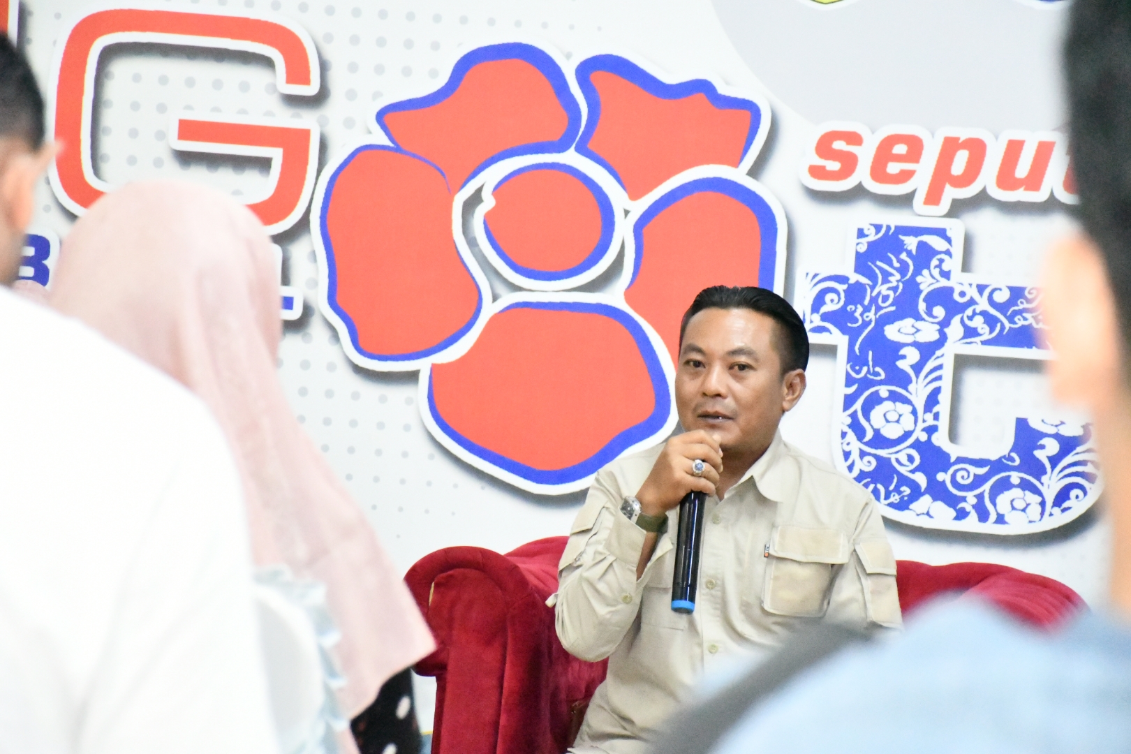 Di Hack Oknum, Akun FB Walikota Tampilkan Story Tak Senonoh