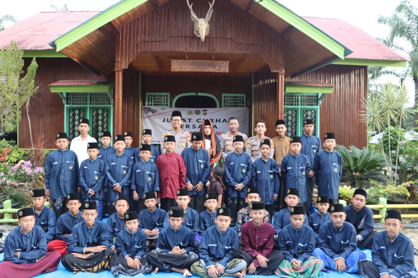 Pondok Pesantren Afna Mengikuti Kegiatan Jumat Curhat Bersama Kapolres Mukomuko