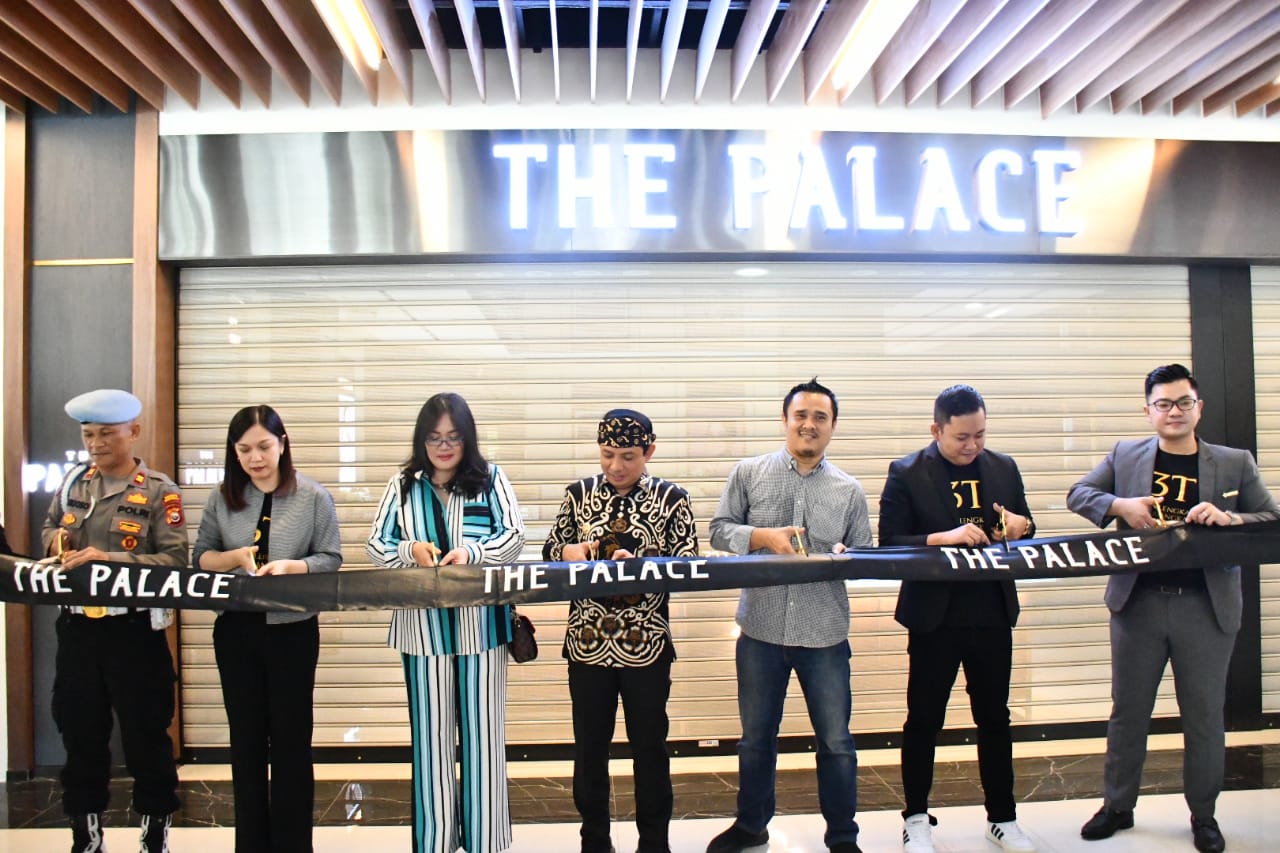 Pemkot Usai Diresmikan Wawali, Gerai The Palace Langsung Diserbu Buyer