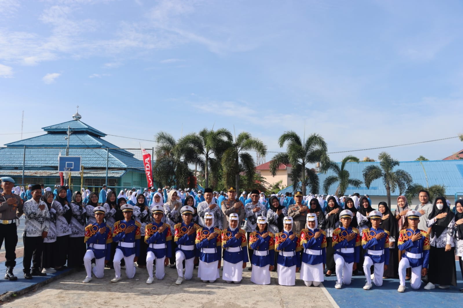 Jadi Inspektur Upacara di SMAN 2, Kapolresta Kenalkan Program Polisi Sahabat Pelajar