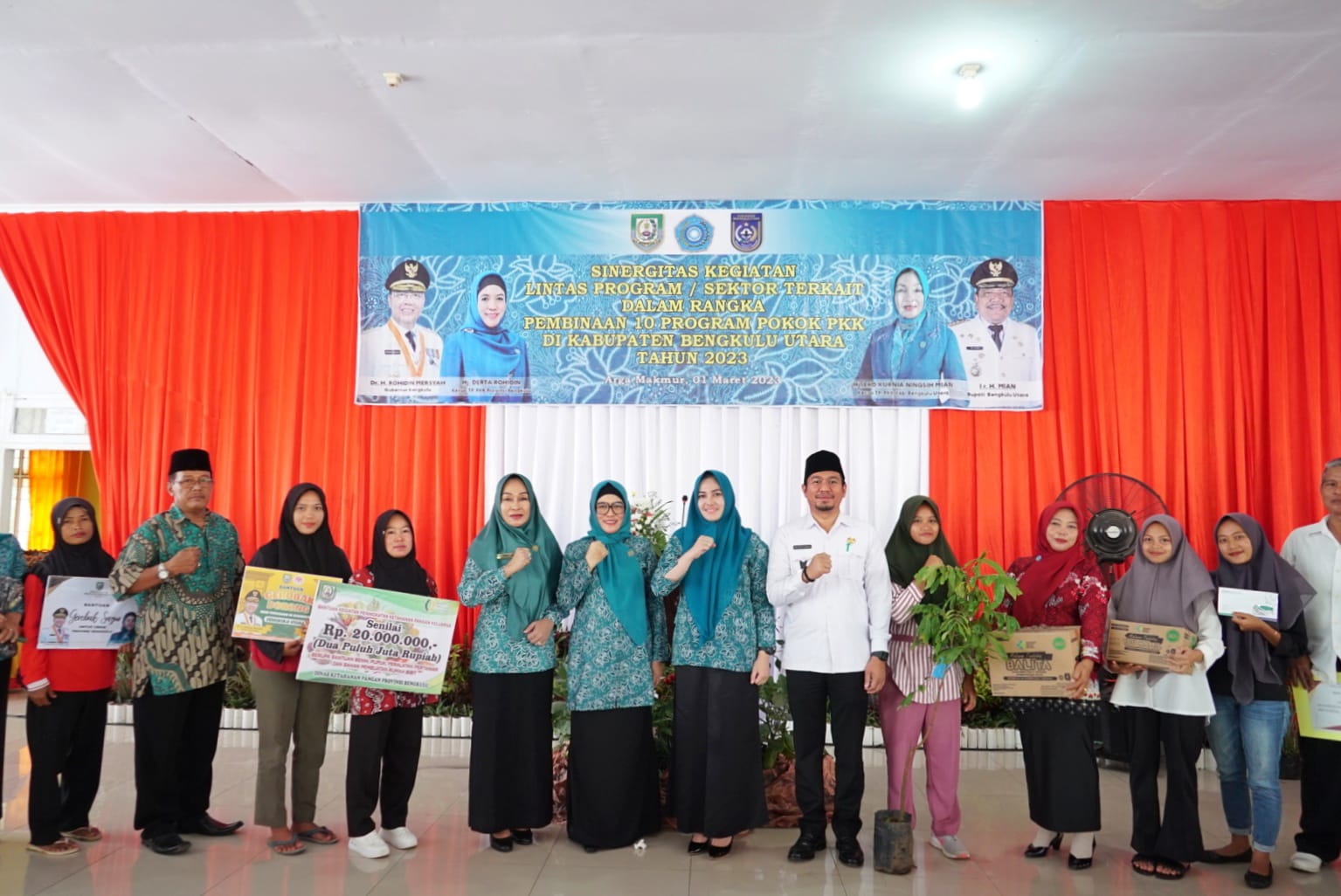 Kerjasama Lintas Sektor, TP PKK Provinsi Bengkulu Bantu Masyarakat Kurang Mampu