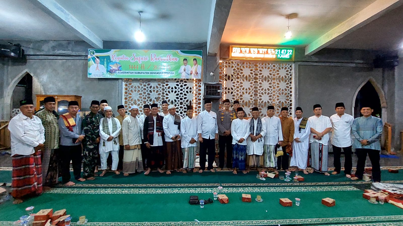 


Pejabat  Bupati BU, Heriyandi Roni Dijadwalkan Sholat Ied di Pendopo