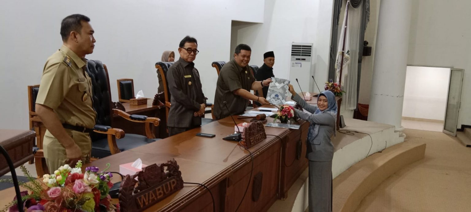 Rapat Paripurna Serta Dihadiri Bupati dan wakilnya, DPRD Kepahiang Ungkit Banyak Daerah Blankspot