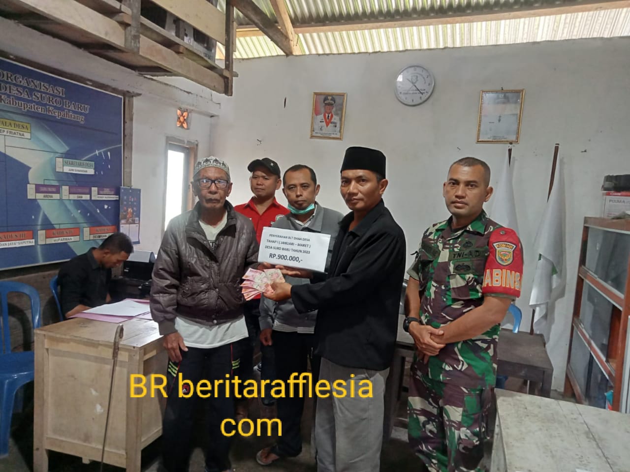 BLT DD Suro Baru Telah Diserahkan, Oman: Disalurkan Sebelum Hari Raya Kemarin