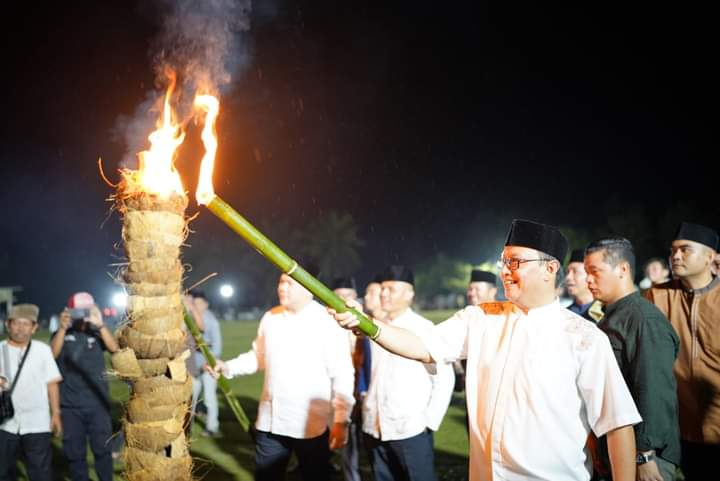 DPRD Bengkulu Selatan Turut Meriahkan Tradisi Bakar Lunjuk di Lapangan Sekundang Setungguan