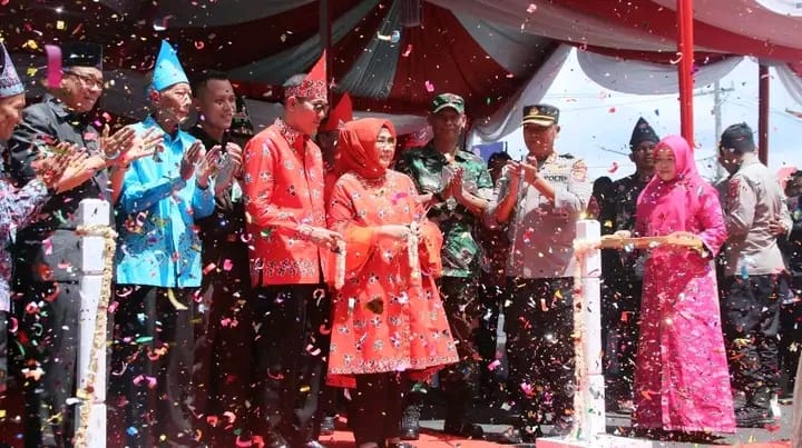 Bupati Penukal Abab Lematang Ilir dan Juga Didampingi Ketua TP Dekranasda Kabupaten PALI