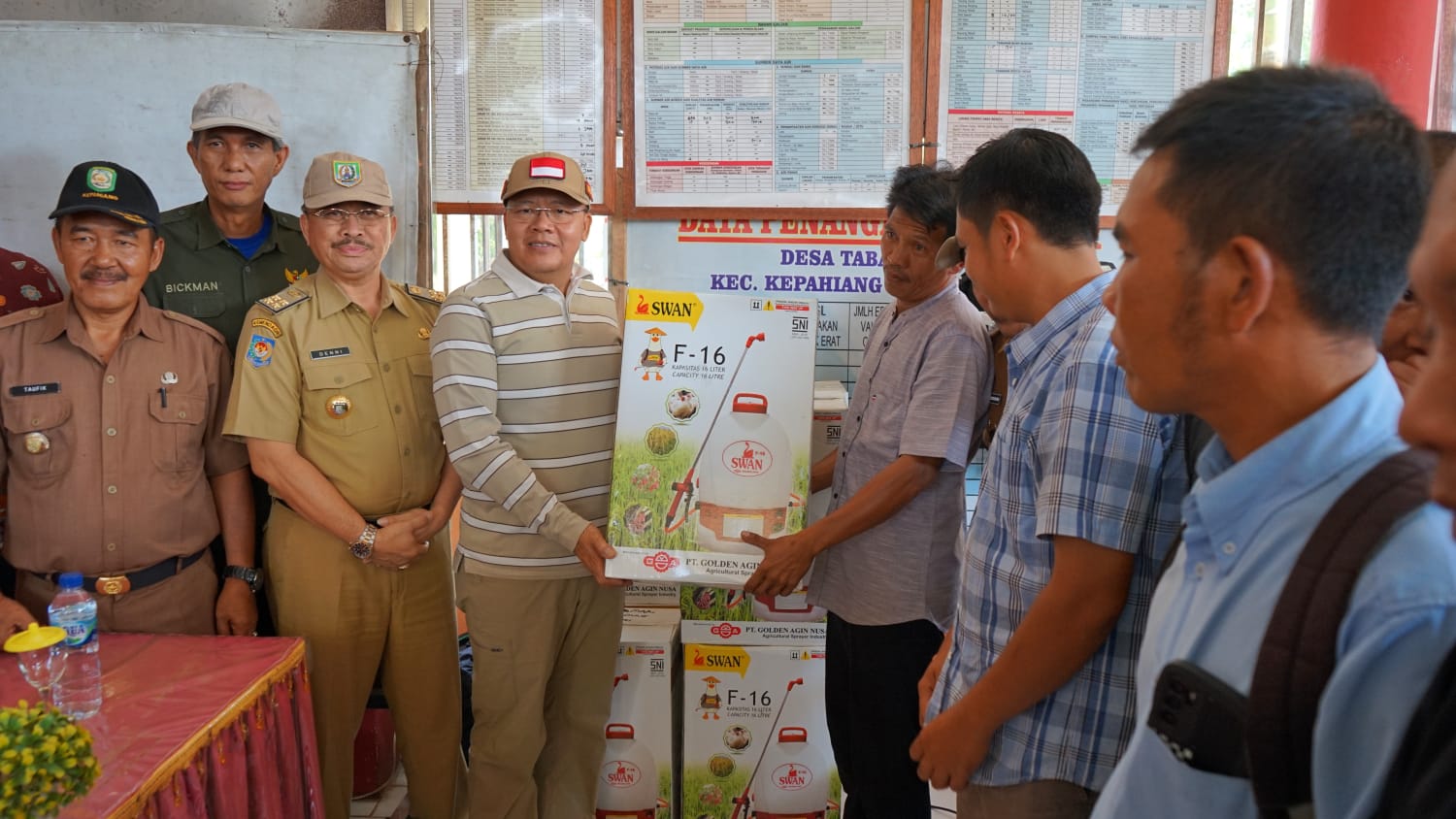 Dorong Modernisasi Alat Pertanian, Gubernur Bengkulu Serahkan Bantuan Alsintan