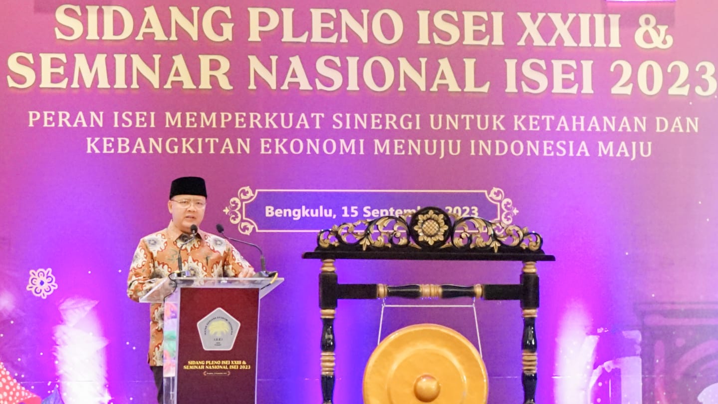 Seminar Nasional ISEI 2023 Bahas Isu Strategis Nasional dan Daerah