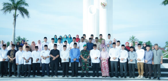 Pj Walikota Bengkulu bersama jajaran Pemkot melakukan ziarah ke makam mantan Walikota H Hasan Basri periode 1954-1959