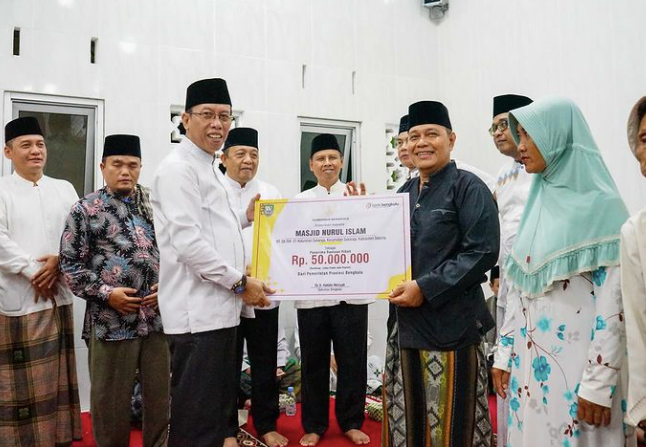 Safari Ramadhan, Pemprov Salurkan Dana Hibah di Kel.Sukaraja Kab.Seluma,Wujudkan Kesejahteraan rumah Ibadah