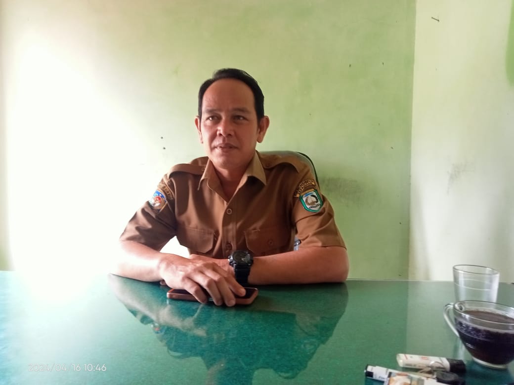 kepala desa suro Lembak Amrulah.