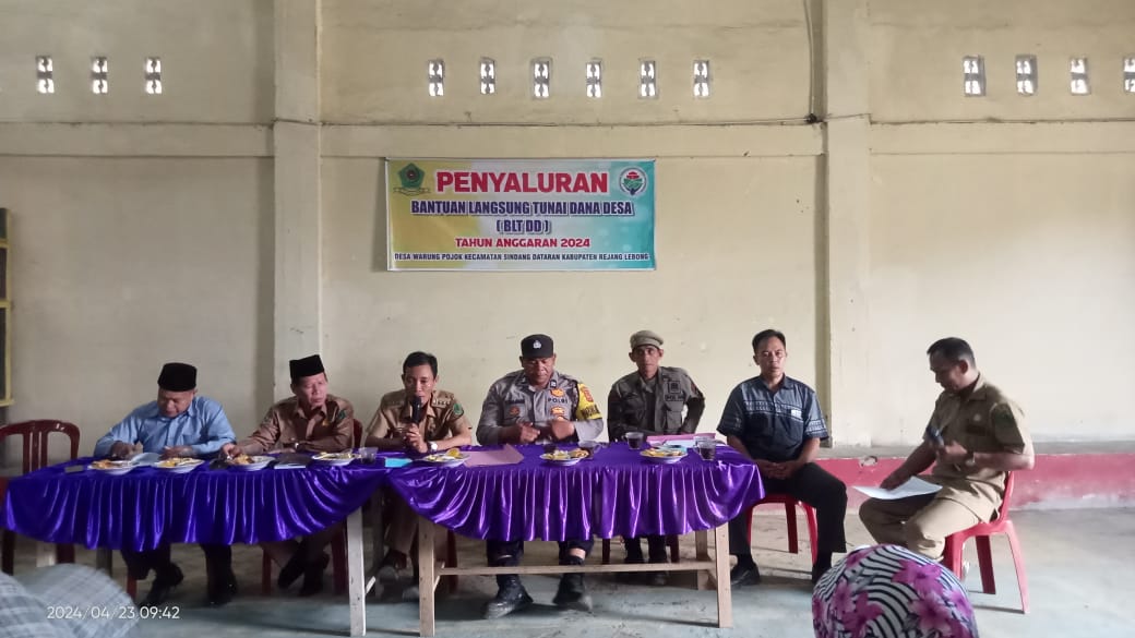 Pemdes Warung Pojok Salurkan BLT dd Tepat Sasaran.