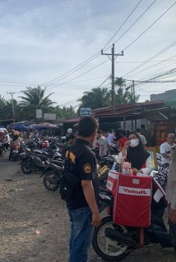 Antisipasi Kemacetan dan Gangguan Kamtibmas, Polresta Bengkulu Laksanakan Pengamanan Pasar Tumpah Ramadan