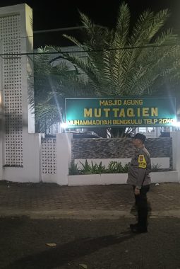 Patroli Subuh, Polresta Bengkulu Berikan Rasa Aman kepada Masyarakat yang Sedang Ibadah
