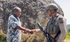 Satgas Damai Cartenz Gelar Patroli dan Pelayanan Kesehatan di Sinak