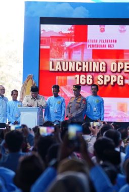 Di Hadapan Presiden Prabowo, Kapolri Paparkan Hasil Panen Raya Jagung Polri Kuartal I dan II