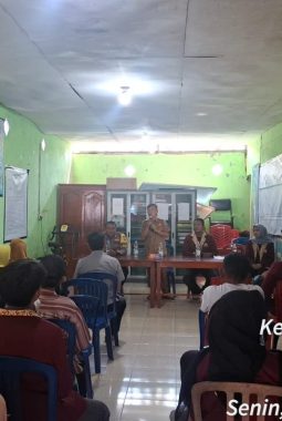 Polri Hadir di Tengah Masyarakat, Bhabinkamtibmas Penurunan Hadiri Pemaparan Program Kerja Mahasiswa KKN UINFAS