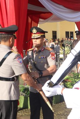 Polda Bengkulu Gelar Farewell Parade, Tongkat Kepemimpinan Resmi Diserahterimakan