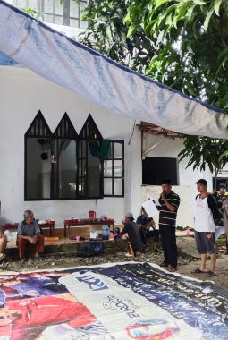 Bhabinkamtibmas Kelurahan Padang Jati Monitoring dan Pengamanan Pemotongan Hewan Kurban Idul Adha 1447 H