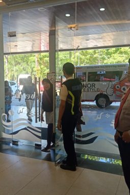 Ditpamobvit Polda Bengkulu Subdit Wisata Gelar Patroli Dialogis di Pantai Panjang dan Bengkulu Indah Mall
