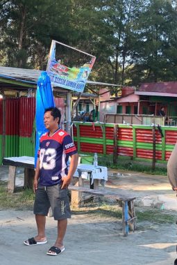Personel Pos Pelayanan Pantai Zakat Intensifkan Patroli dan Himbauan Kamtibmas kepada Pengunjung