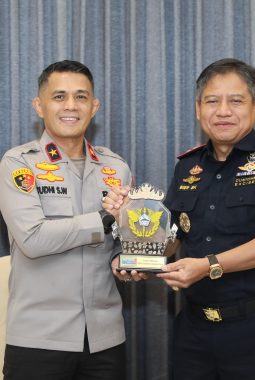 Kapolda Bengkulu Terima Silaturahmi Kepala Kanwil DJBC Sumatera Bagian Barat, Perkuat Sinergi Pengamanan