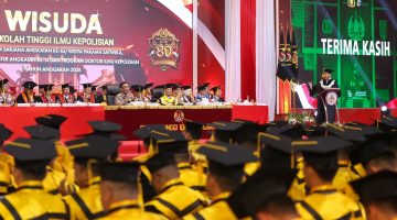 Kapolda Riau Gaungkan Polisi sebagai Penjaga Peradaban di Wisuda dan Dies Natalis ke-80 STIK Polri