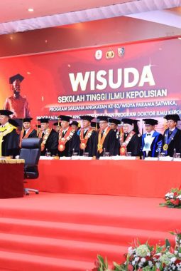 Lahirkan Pemimpin Polri Masa Depan, STIK Wisuda 289 Lulusan S1, S2, dan Doktor Ilmu Kepolisian