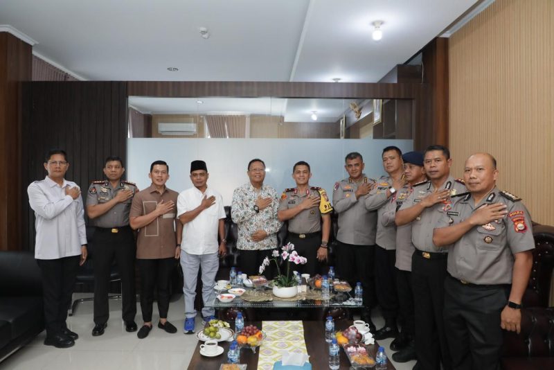 Image: Kapolda Bengkulu Brigjen Pol Yudhi Sulistianto Wahid, S.I.K. melakukan silaturahmi ke Ketua DPRD Provinsi Bengkulu di Kantor DPRD Provinsi Bengkulu///
