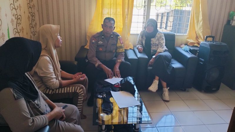 Imange: Bhabinkamtibmas Kelurahan Semarang Tindak Lanjuti Aduan Warga dengan Pendekatan Humanis