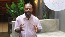 Ket: Bukan Cuma Angkat Senjata, Peran Ganda Satgas Damai Cartenz 2026 Dipuji Tokoh Papua