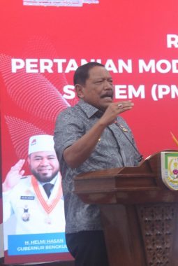 Sukseskan Penerapan PM-AAS, Wagub Mian Minta BWSS VII Pastikan Ketersediaan Irigasi untuk Pertanian Modern