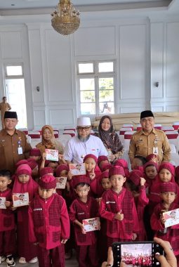 Gubernur Helmi Hasan Sambut Hangat Kunjungan Edukatif TK IT Mumtazah di Balai Raya Semarak