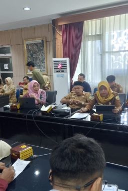 Sekdaprov Dorong Percepatan Dukungan Offtaker untuk Pembangunan TPST Regional
