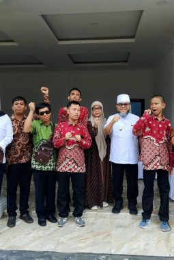 HUT RI Ke- 81, Gubernur Helmi Hasan Undang Band Disabilitas Sarapan dan Berbincang tentang Musik