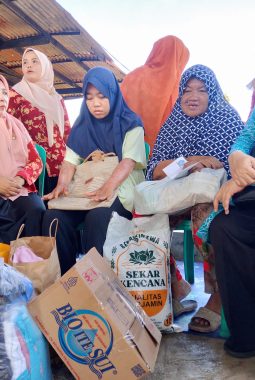 Tim PKK dan DWP Bengkulu Bergerak, Salurkan Bantuan untuk Korban Kebakaran di Lima Lokasi