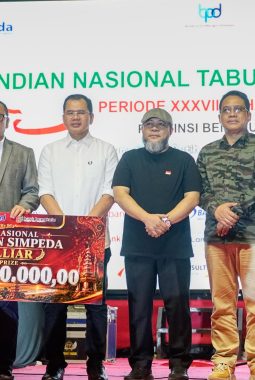 Gubernur Helmi Apresiasi Pelaksanaan Malam Puncak Undian SIMPEDA Nasional di Bengkulu.