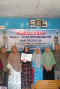 Pemdes Tanjung Dalam Salurkan BLT-DD kepada 9 KPM Periode Juli-September 2026