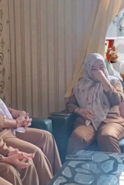 Dugaan Bansos Beras Dialihkan, Wawali Rony Minta Camat Turun Tangan