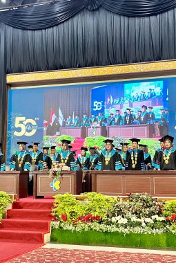 50 Tahun Berdedikasi, Poltekkes Kemenkes Bengkulu Kukuhkan 1.173 Wisudawan